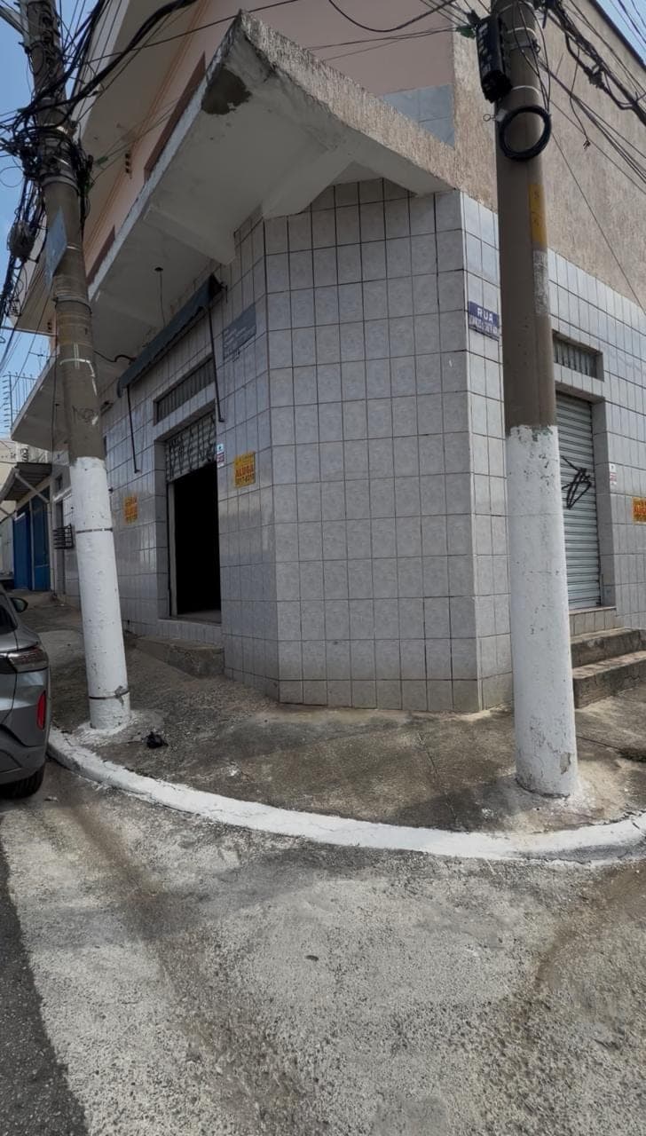 Vila Guarani - Salão/ Loja Comercial com aproximadamente 80m² - Locação