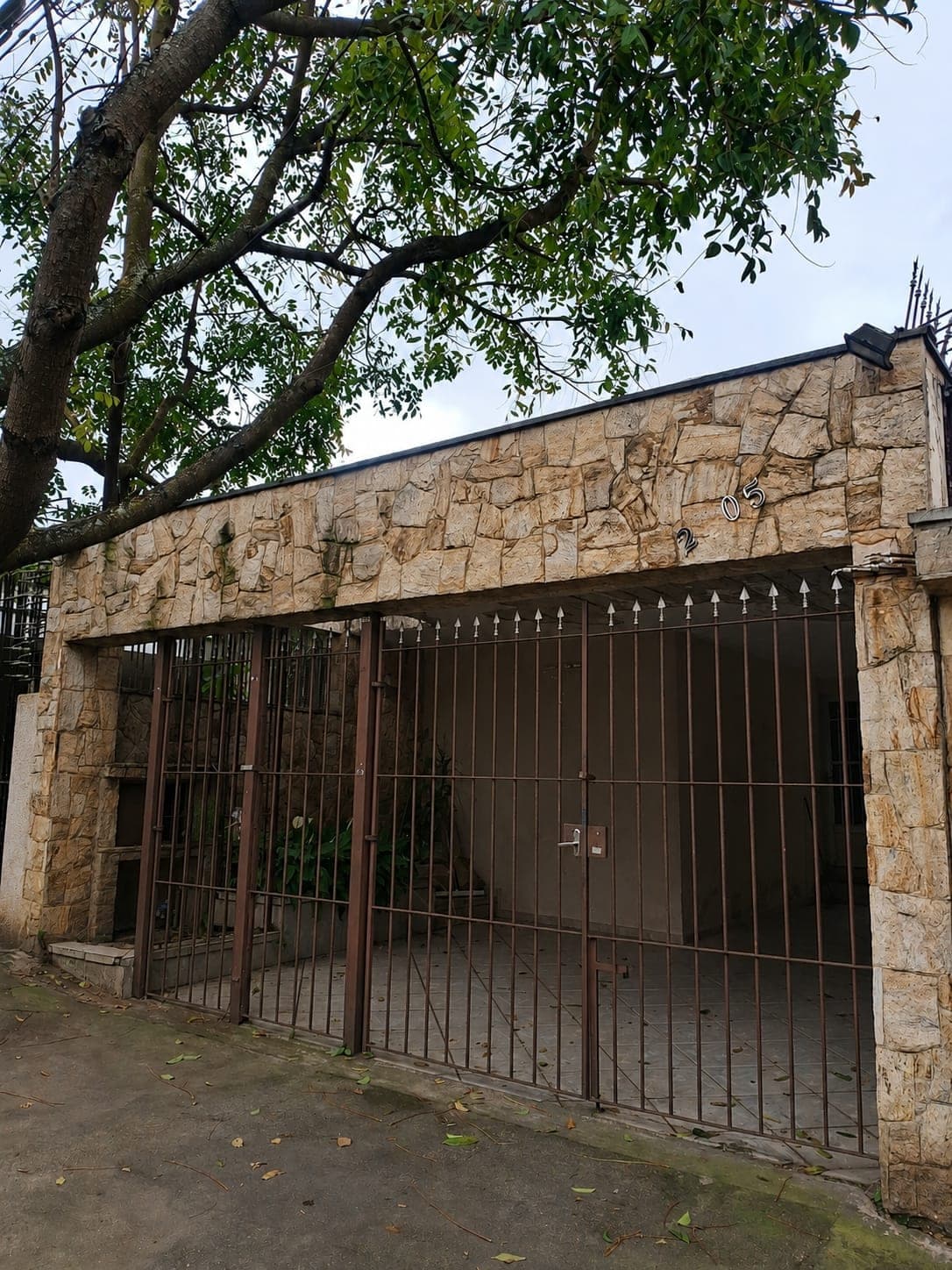 Planalto Paulista - Casa Assobradada com 05 dormitórios - Venda